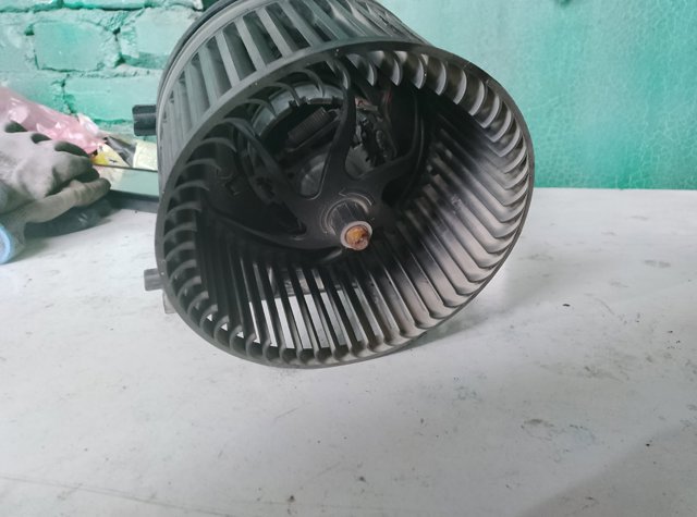 Мотор вентилятора печки (отопителя салона) — фото 11