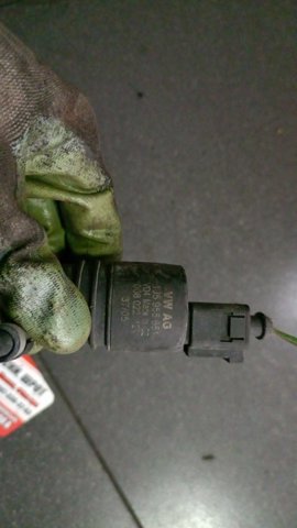 Насос-двигун омивача скла, переднього — фото 8