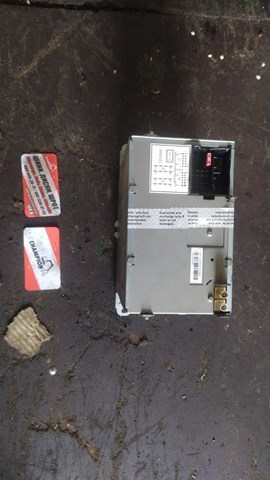 Магнитола (радио AM/FM) — фото 4