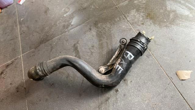 Шланг (патрубок) интеркуллера левый