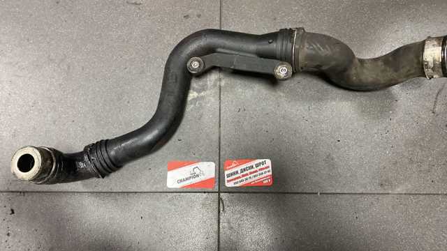 Шланг/патрубок інтеркулера, правий — фото 3