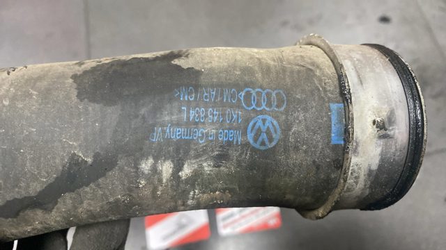 Шланг (патрубок) интеркуллера нижний левый — фото 2