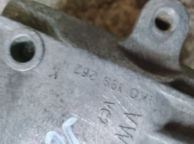 Подушка (опора) двигуна, права — фото 7