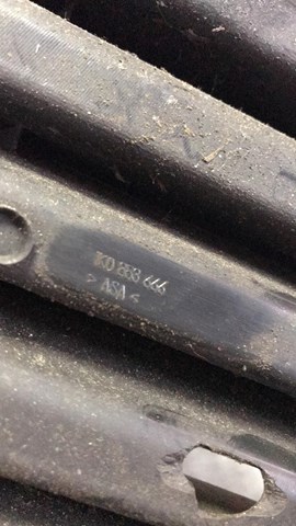 Заглушка (решетка) противотуманных фар бампера переднего правая — фото 2