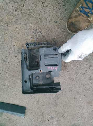 Корпус блоку запобіжників — фото 9