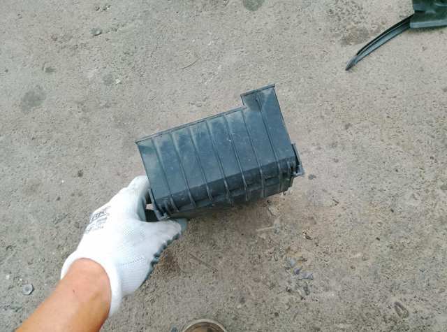 Кришка блока запобіжників — фото 7