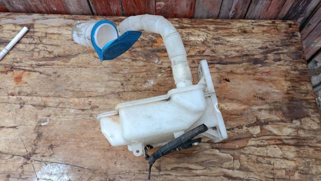 Бачок омивача скла — фото 23