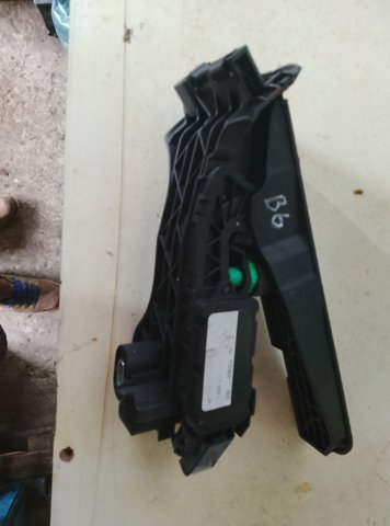 Педаль газу (акселератора) — фото 2