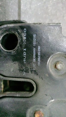 Замок капота — фото 2