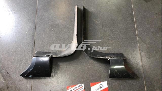 накладка заднього бампера ліва