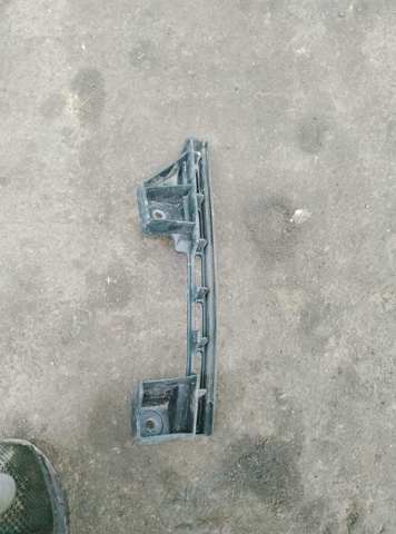 Кронштейн бампера переднього, лівий — фото 3