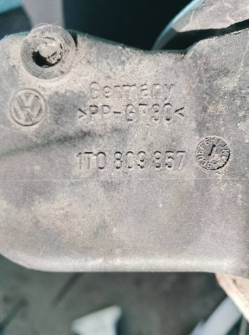 Лючок топливного бака — фото 2