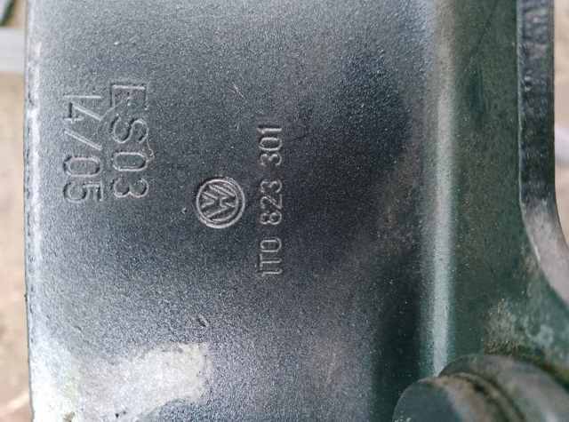 Петля капота, ліва — фото 3