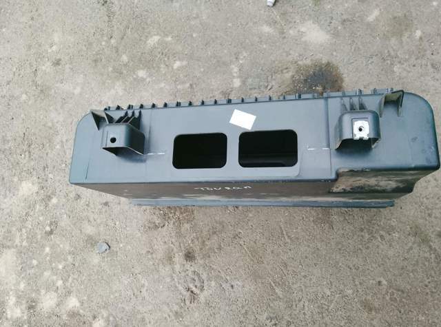 Бардачок під сидіння — фото 2