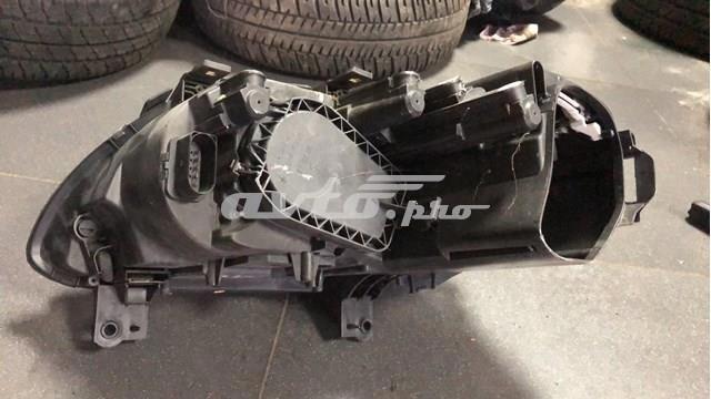 Фара Права Touran — фото 3