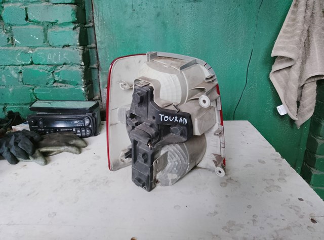 Фонарь задний правый — фото 3