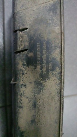 Решітка переднього бампера, права — фото 3