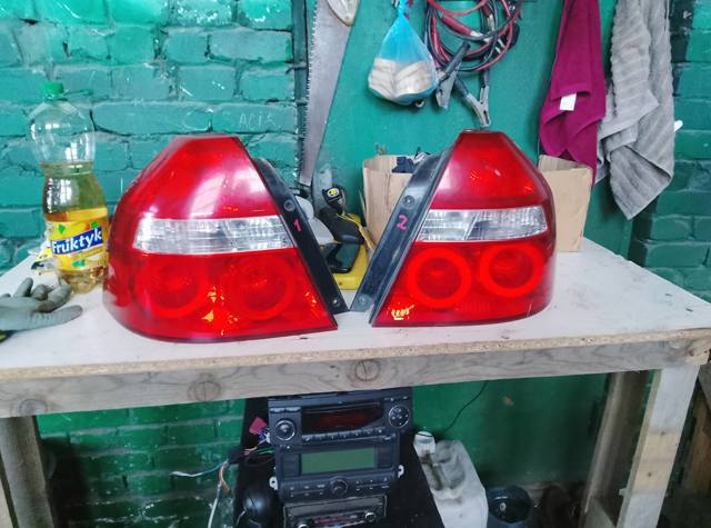 Задній ліхтар — фото 4