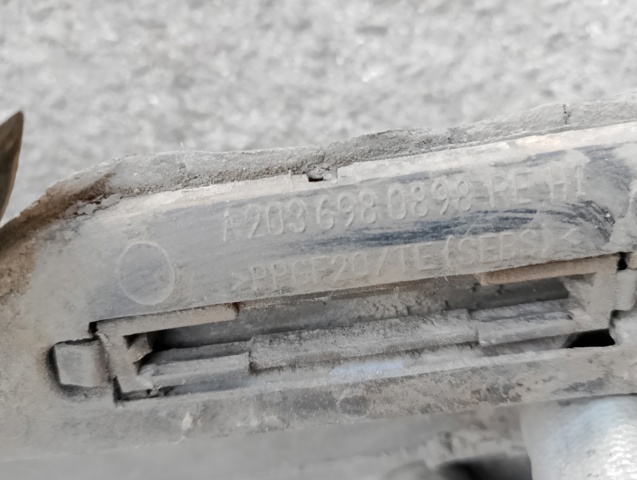 Крепление молдинга — фото 6