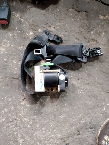 Ремінь безпеки — фото 4