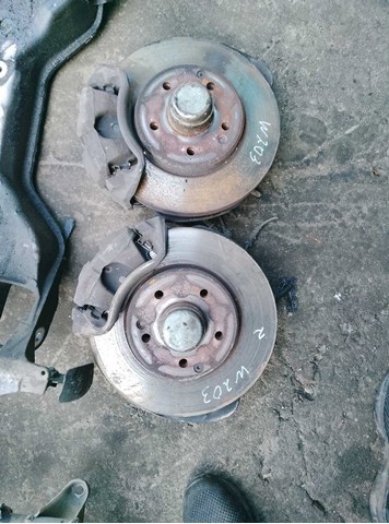 Цапфа (поворотный кулак) передний левый — фото 2