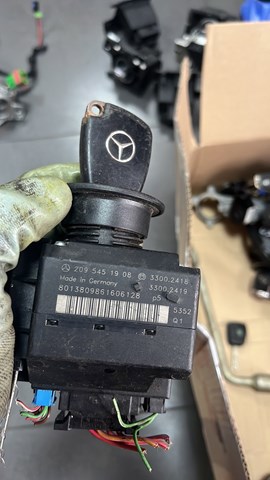 Замок запалювання в зборі ключ