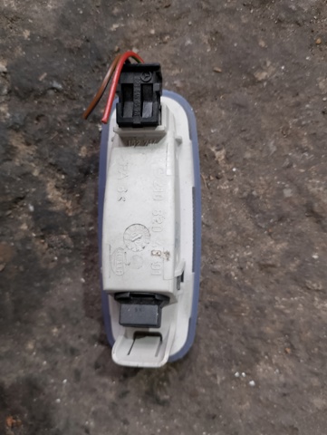 Плафон підсвітки багажного відсіку — фото 3