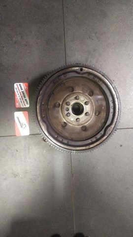 Маховик двигателя