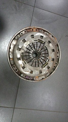 Маховик двигуна