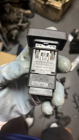 вмикач аварійки — фото 2