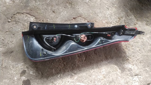 Фонарь задний правый nissan note