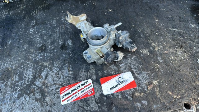 Дроссельная заслонка в сборе