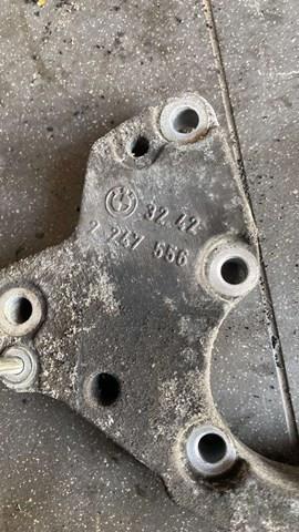 кронштейн крепления насоса усилителя руля