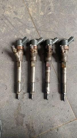 Форсунка впрыска топлива