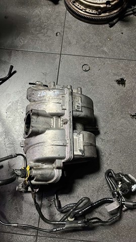 Коллектор впускной