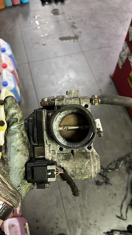 Дросельна заслінка — фото 2