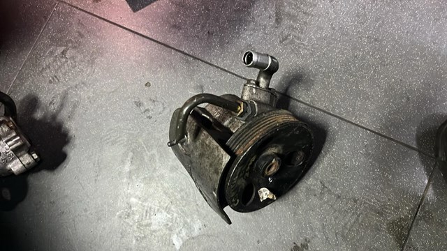 Насос гидроусилителя руля (ГУР)