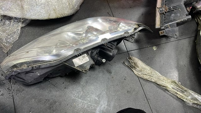 Фара права Рено Лагуна 3 — фото 9