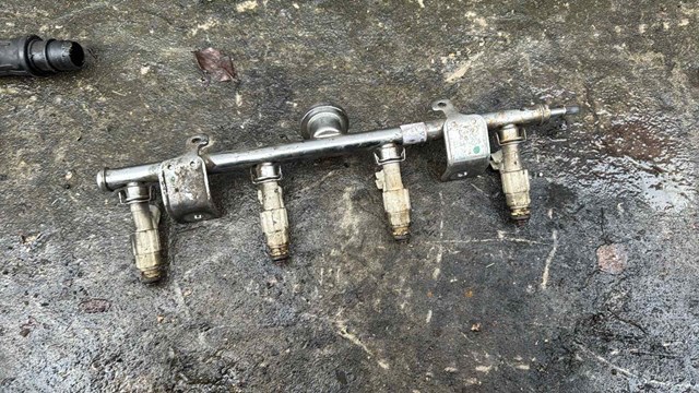 Форсунка впрыска топлива