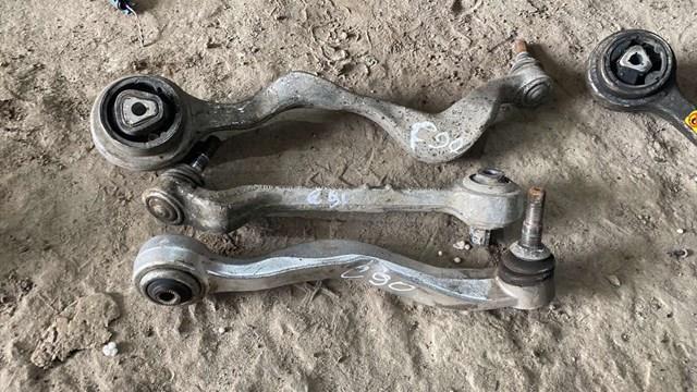 Рычаг передней подвески нижний правый