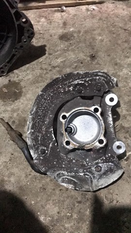 Цапфа (поворотный кулак) передний правый — фото 4