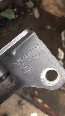 Петля кришки багажника — фото 2