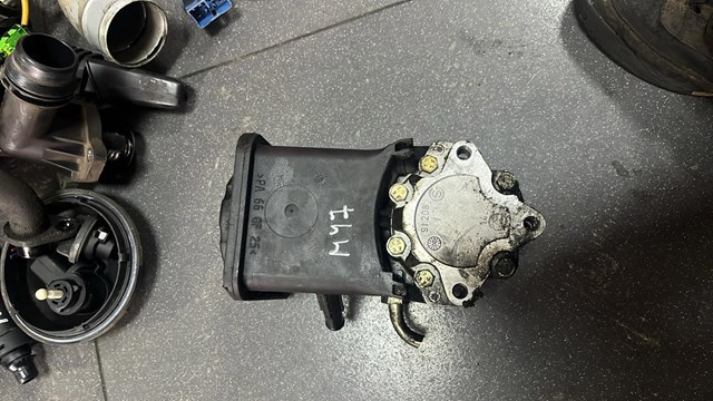 Насос гидроусилителя руля (ГУР)