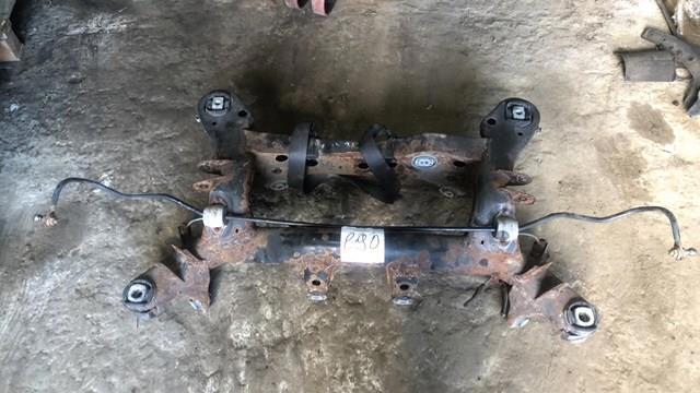 Балка задней подвески (подрамник)