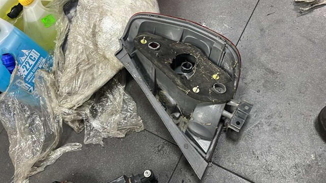 Фонарь задний левый — фото 3