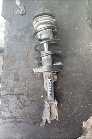 Амортизатор передний правый