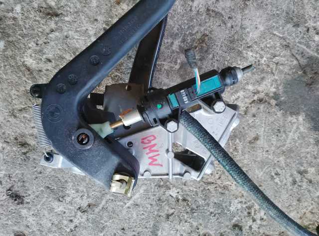 Кронштейн педалей — фото 3