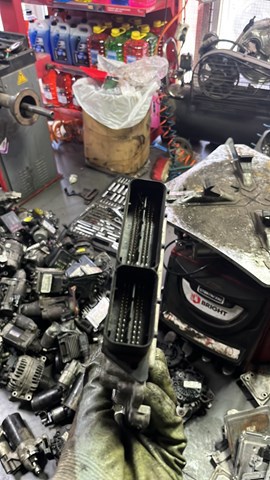 Модуль управления (ЭБУ) двигателем — фото 3