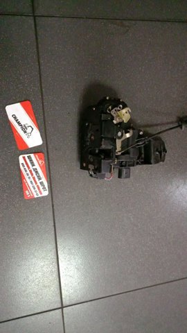 Замок двери передней левой — фото 4