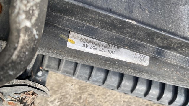 Радиатор охлаждения двигателя — фото 2